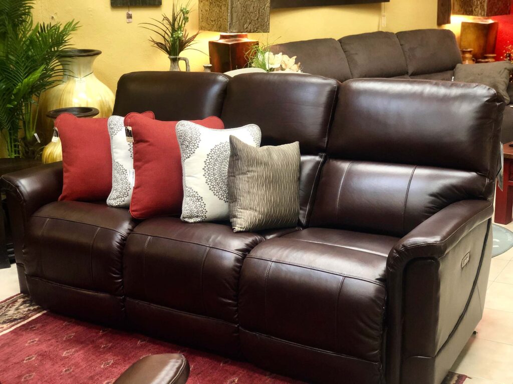 LaZBoy Oscar Reclining Sofa LaZBoy Oscar reclining sofa in Cabo San Lucas furniture showroom