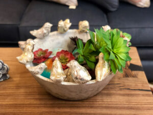 Decorative ceramic bowl with bird details