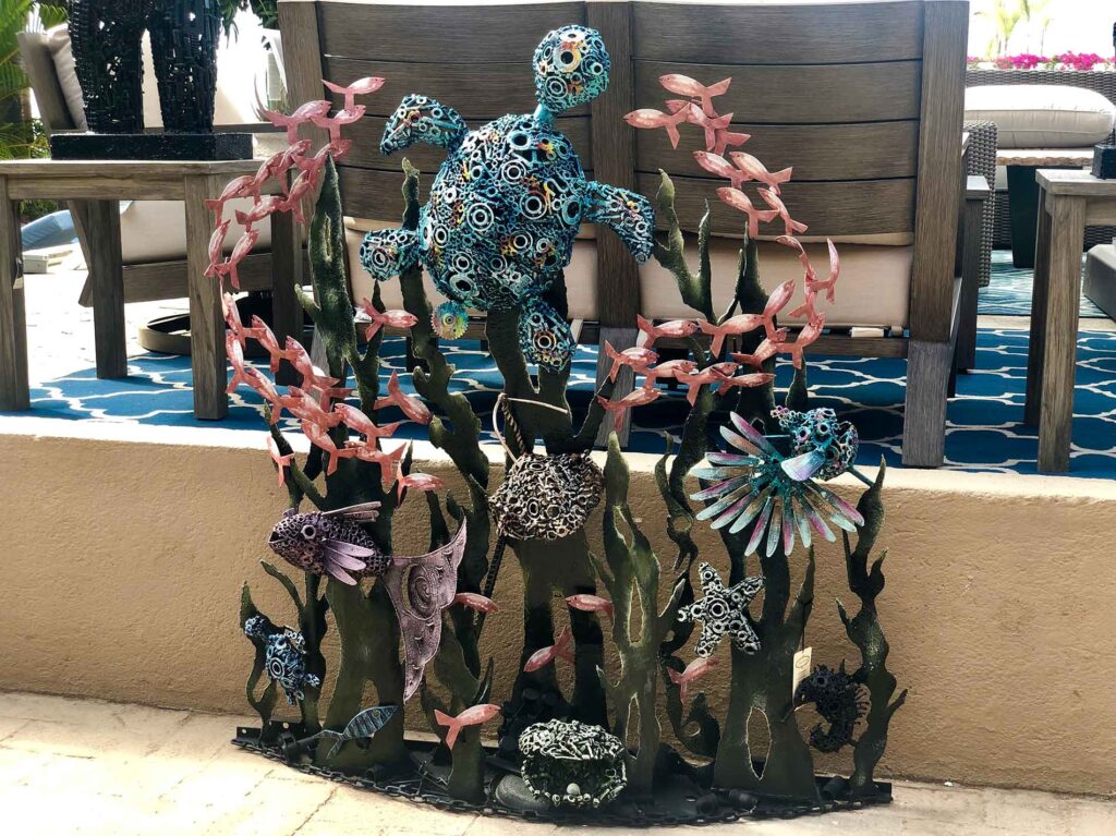 Sotomayor Acuario Piso Metal art work of aquatic environment
