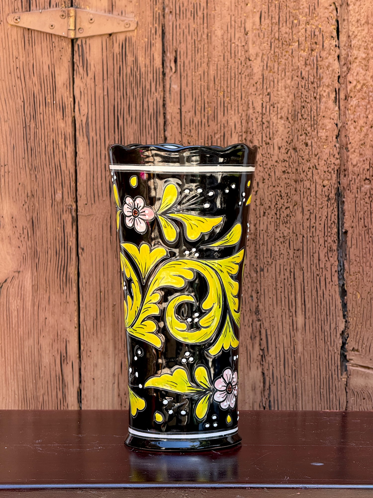 Traditional _talavera_ glazed clay vase