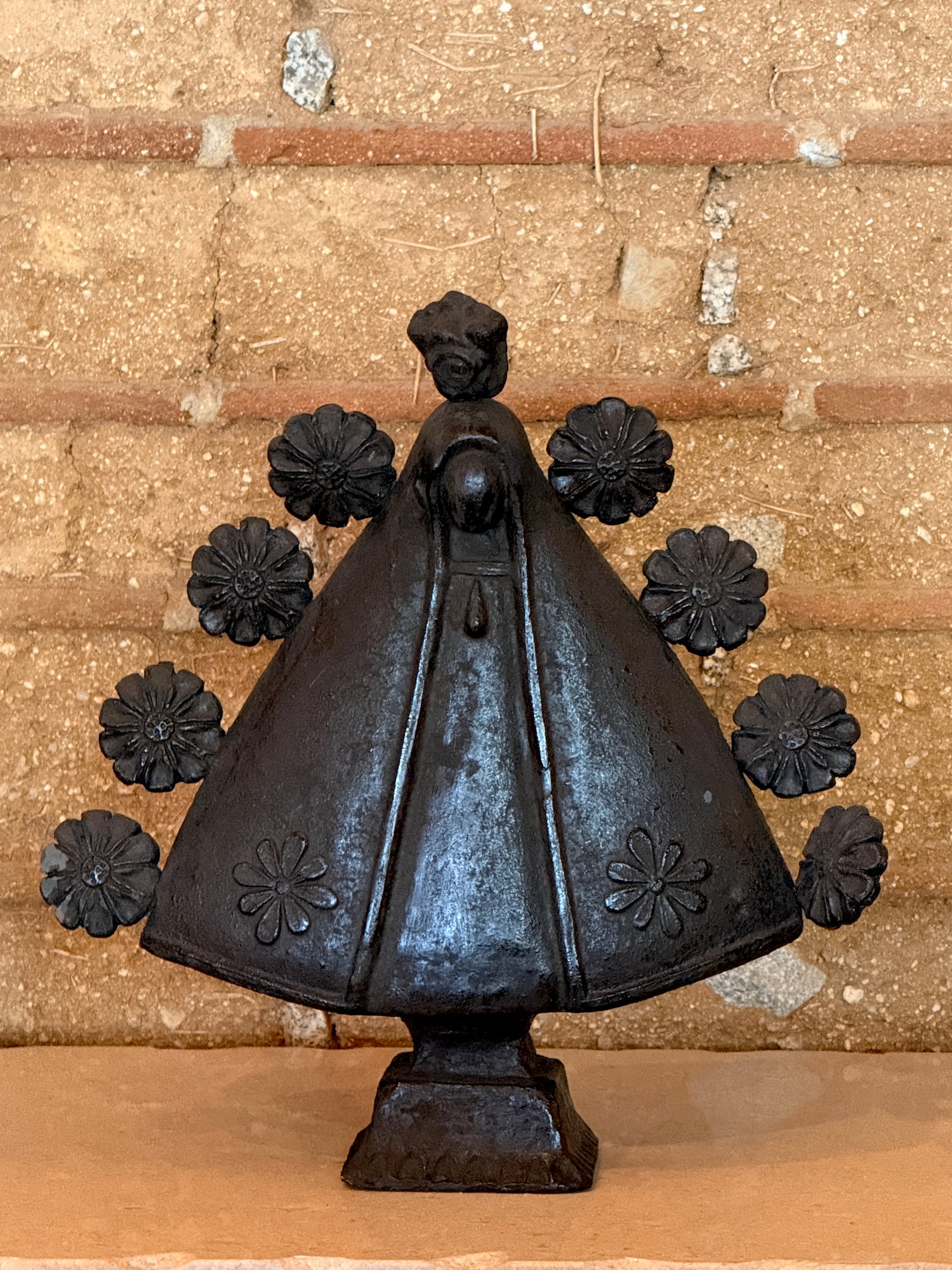 Sculpture in Black